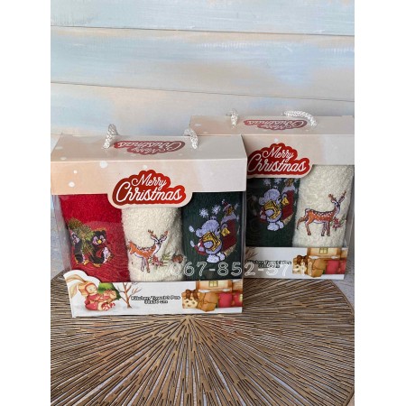 Подарочный набор из трех кухонных полотенец Merry Christmas Red Penguins/Beige Deer/Green Santa