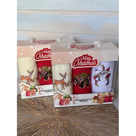 Подарочный набор из трех кухонных полотенец Merry Christmas Beige Deer/Red Penguines/White Elfs